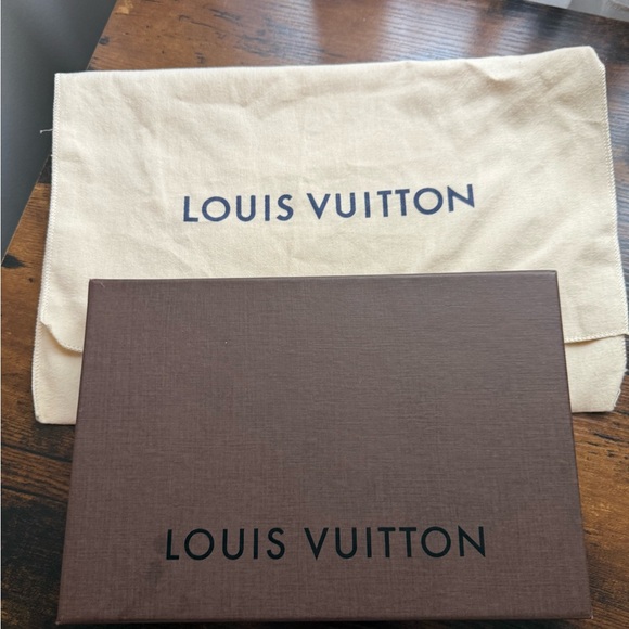 Louis Vuitton Brown Monogram Desk Agenda - Picture 9 of 9